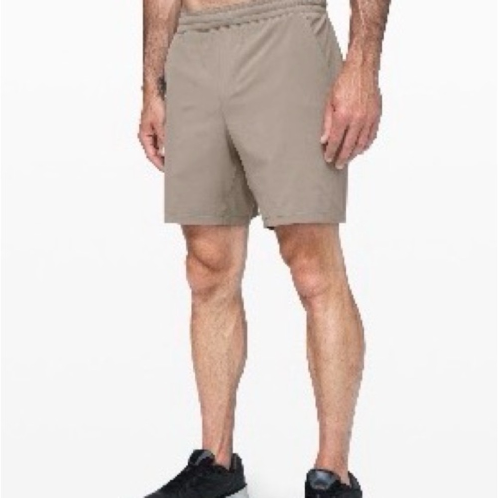 Lululemon Pace Breaker Linerless
Short 7" size XL carbon dust tan